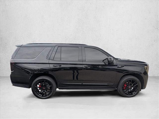 Used 2023 GMC Yukon Denali w/ Advanced Technology Package image 4