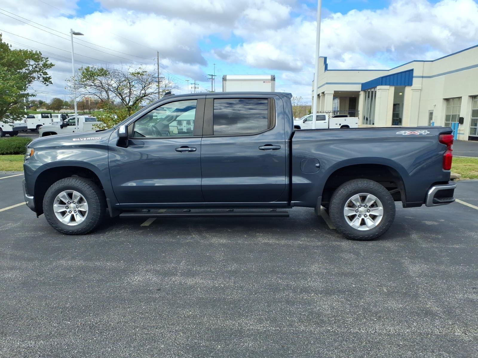 Used 2021 Chevrolet Silverado 1500 LT AWD/4WD image 4