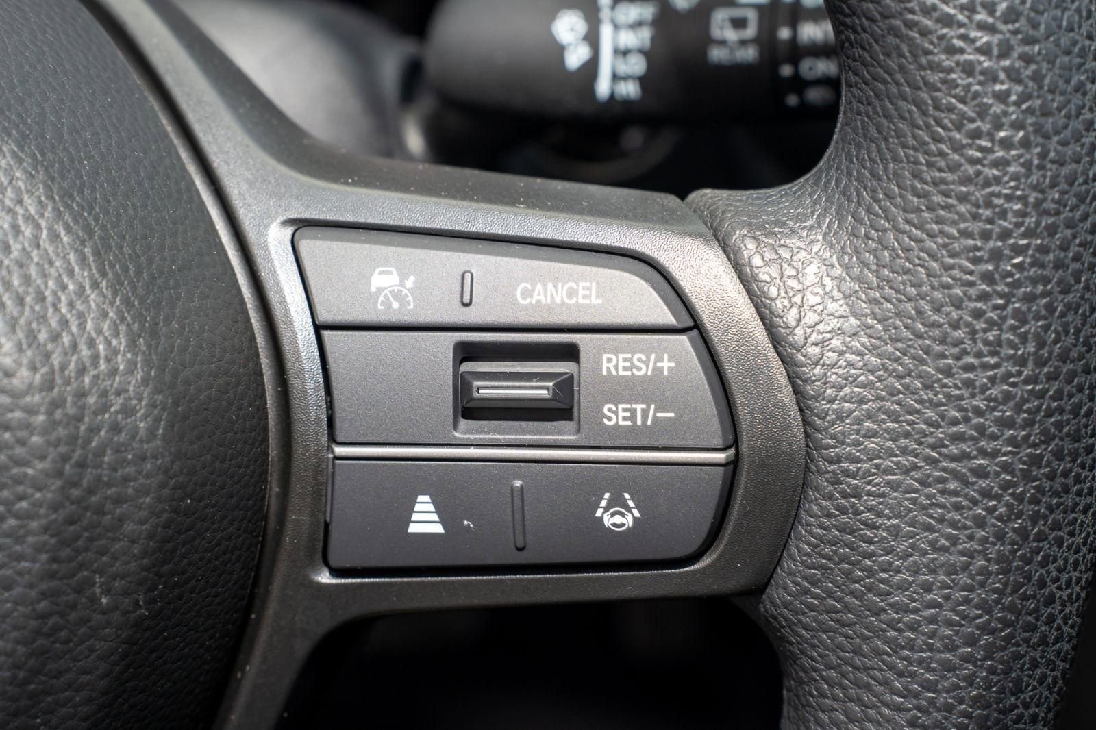 Certified 2024 Honda HR-V LX image 32