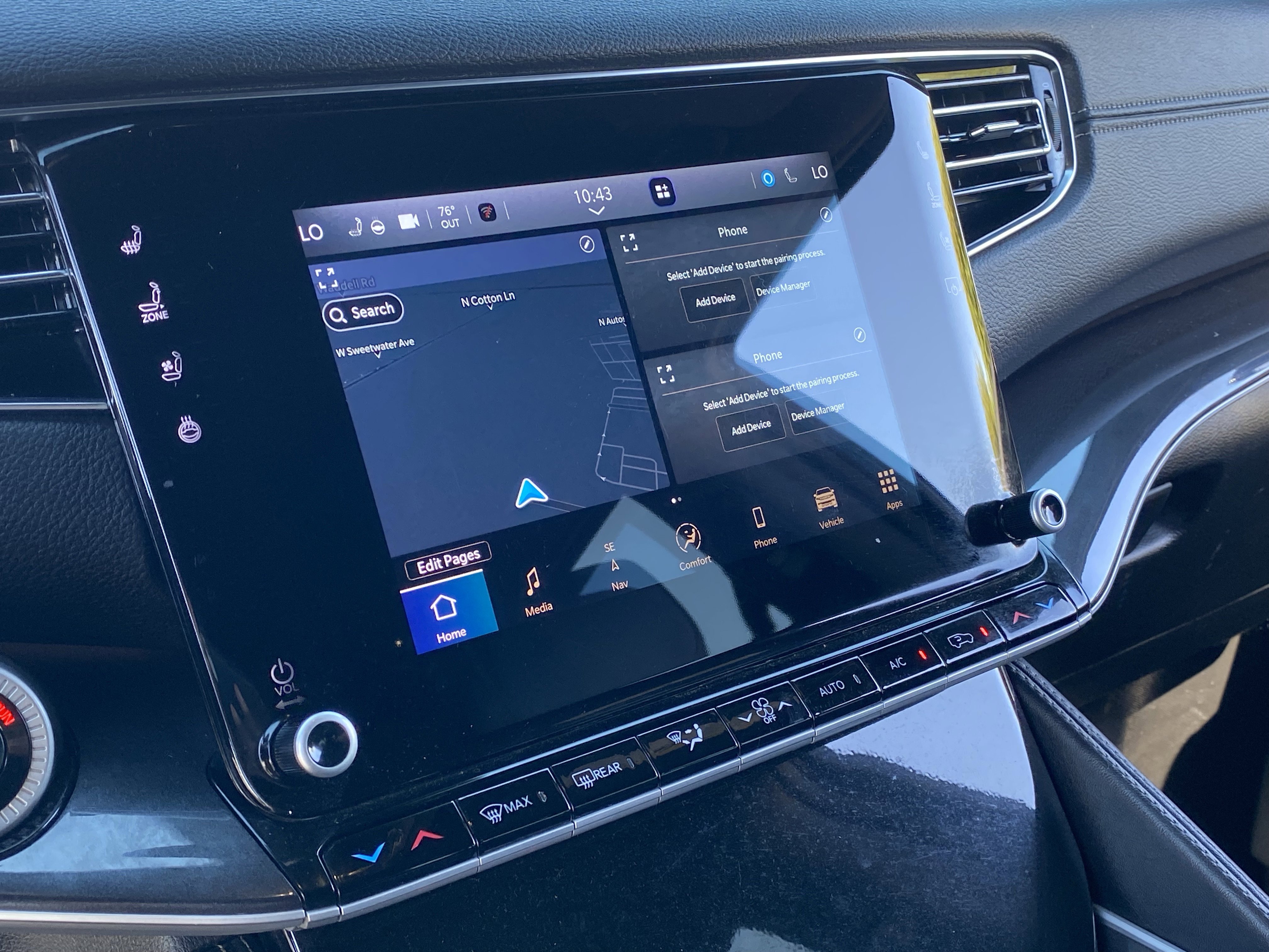 Used 2024 Jeep Wagoneer L 4WD image 25