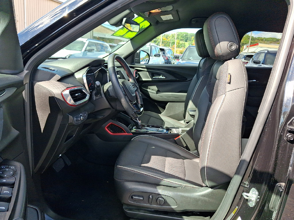 Used 2022 Chevrolet TrailBlazer RS FWD image 15