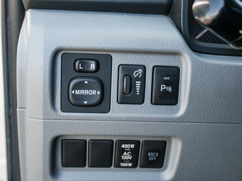 Used 2011 Toyota 4Runner SR5 w/ Premium Pkg w/Leather AWD/4WD image 12