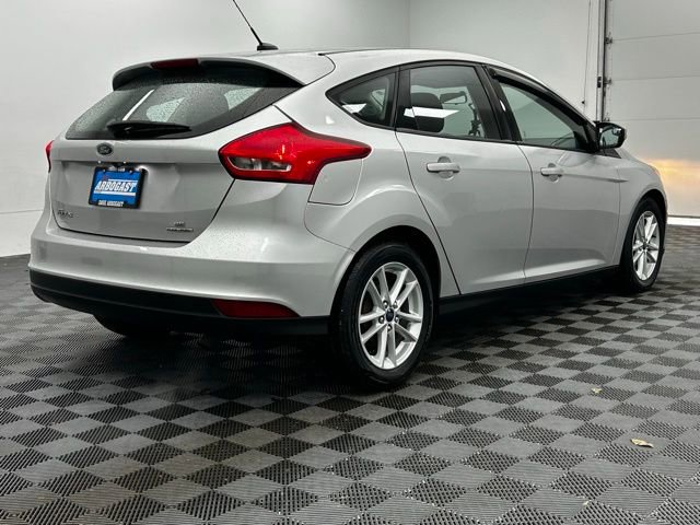 Used 2016 Ford Focus SE w/ SE Power Seat Package image 7