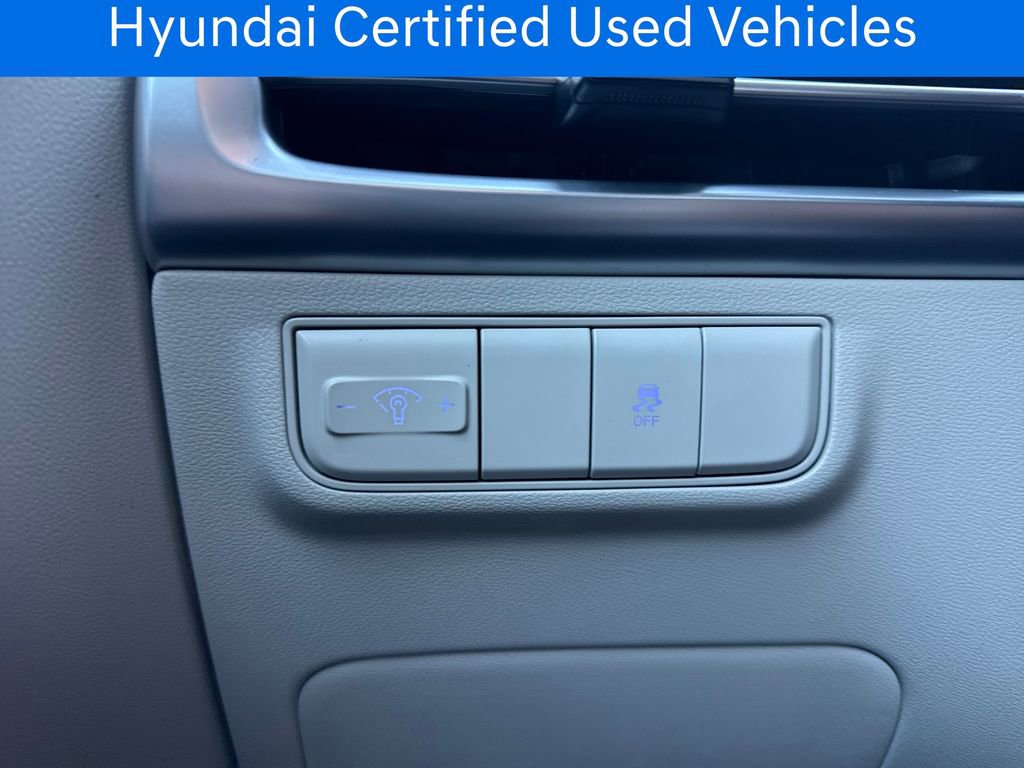 Certified 2025 Hyundai Tucson SE FWD image 28
