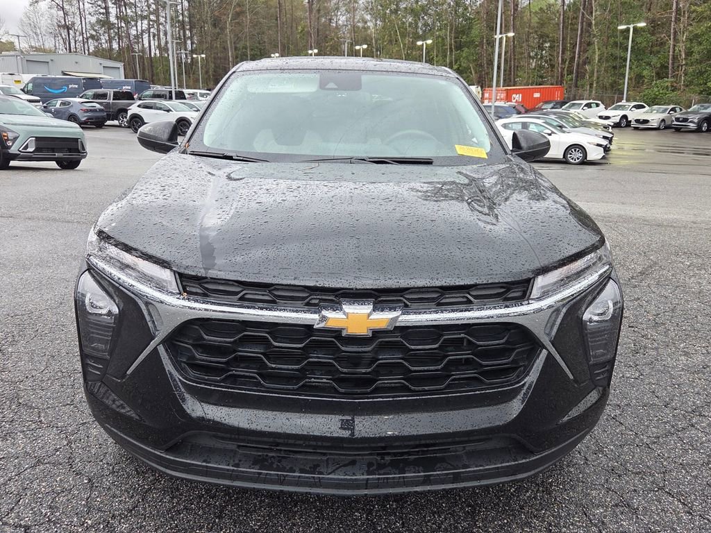 Used 2024 Chevrolet Trax LS image 2