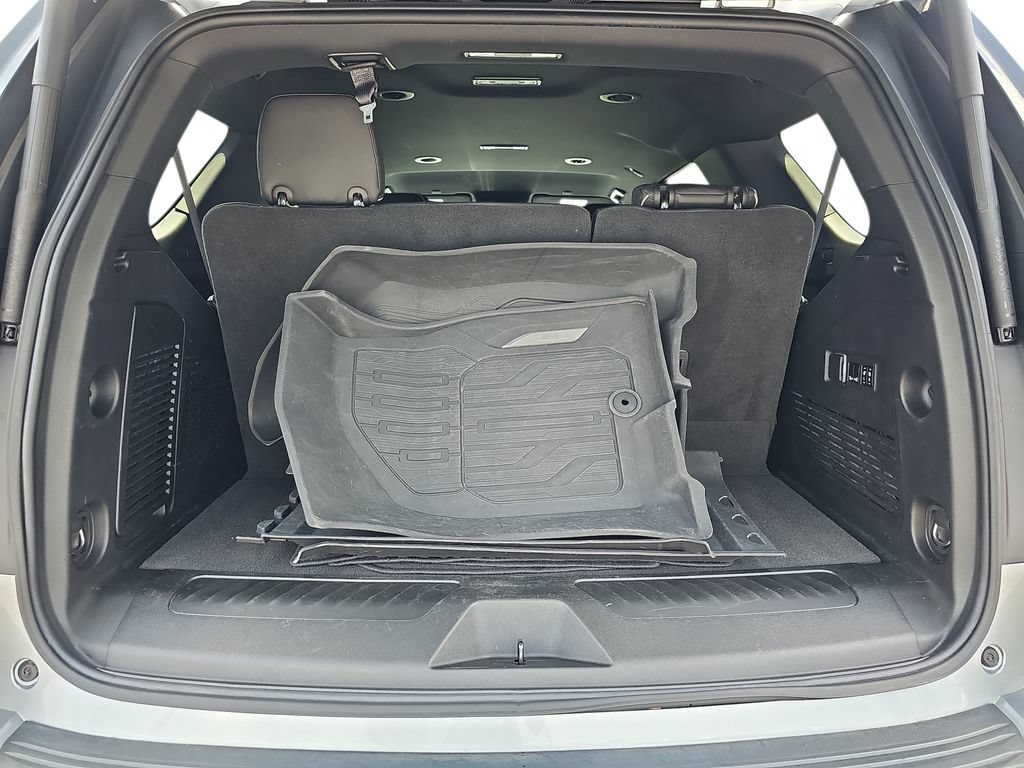 Used 2023 GMC Yukon SLT w/ SLT Luxury Package RWD image 29