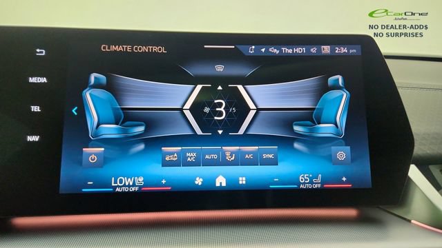 Used 2025 BMW X2 xDrive28i w/ Premium Package AWD/4WD image 48