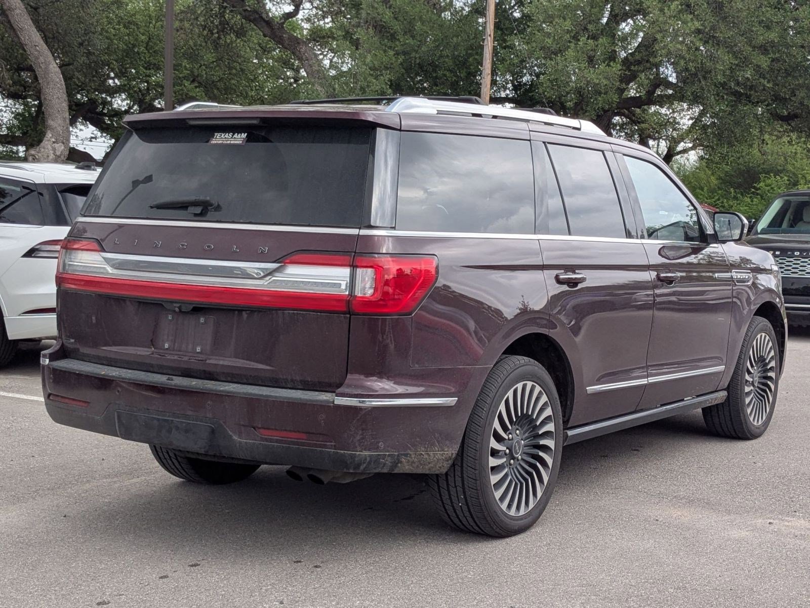 Used 2021 Lincoln Navigator Black Label w/ Cargo Convenience Package image 3
