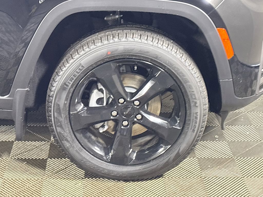 New 2026 Jeep Grand Cherokee Limited w/ Limited Altitude Package AWD/4WD image 23