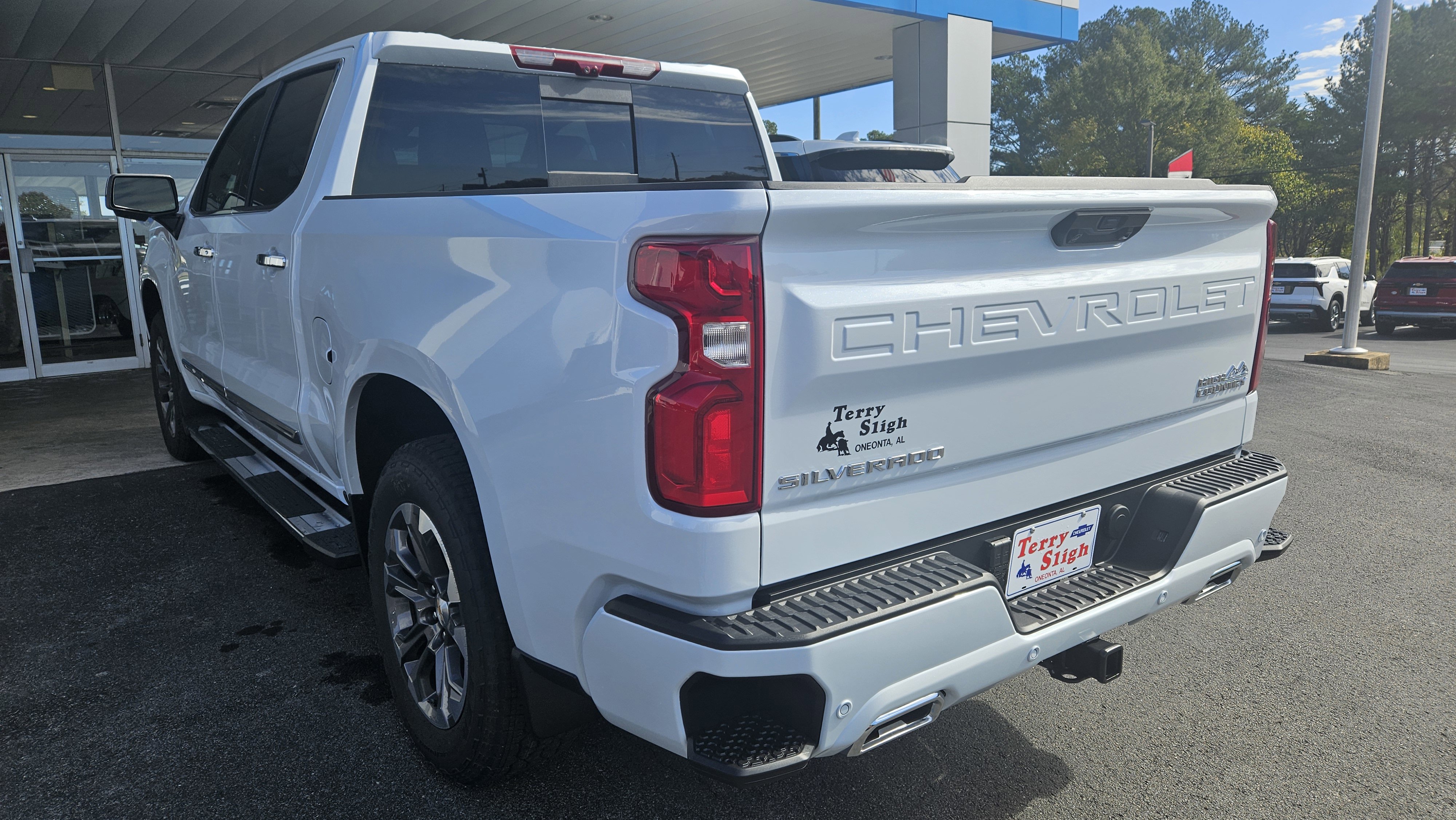 New 2026 Chevrolet Silverado 1500 High Country w/ Technology Package image 8