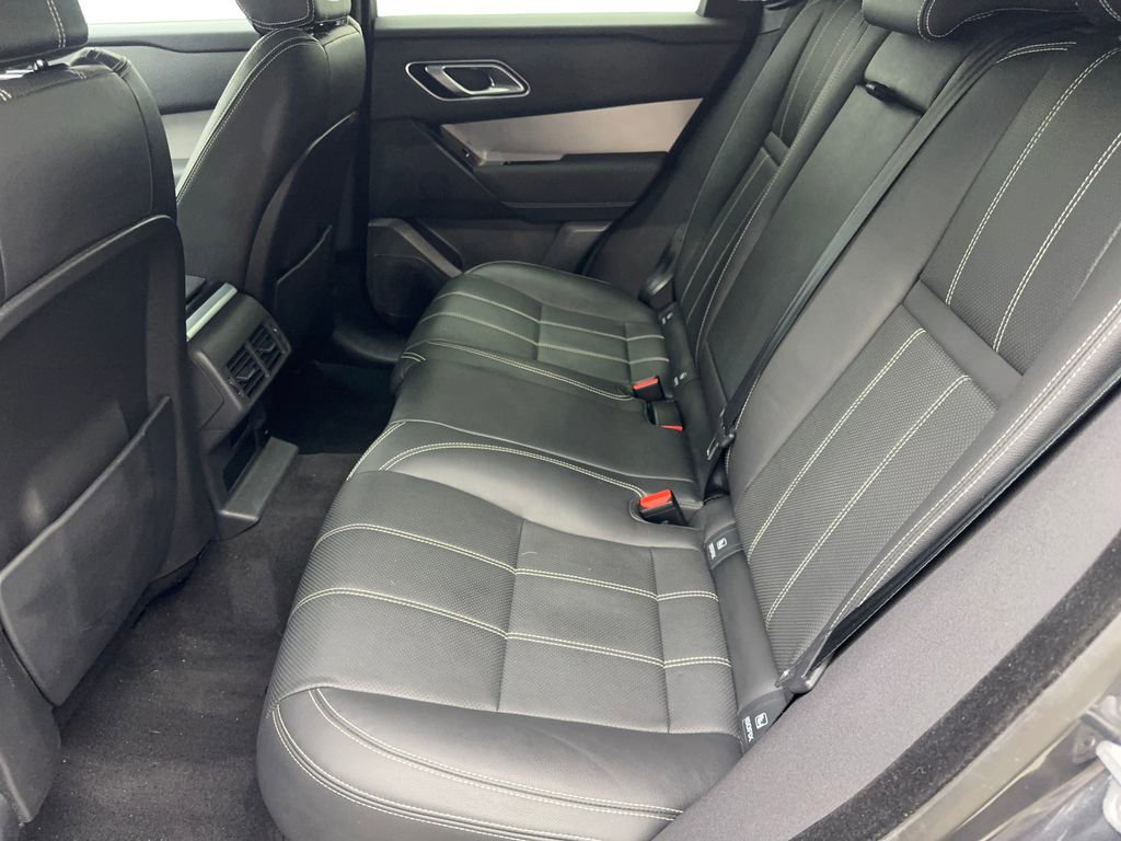 Used 2022 Land Rover Range Rover Velar R-Dynamic S image 33