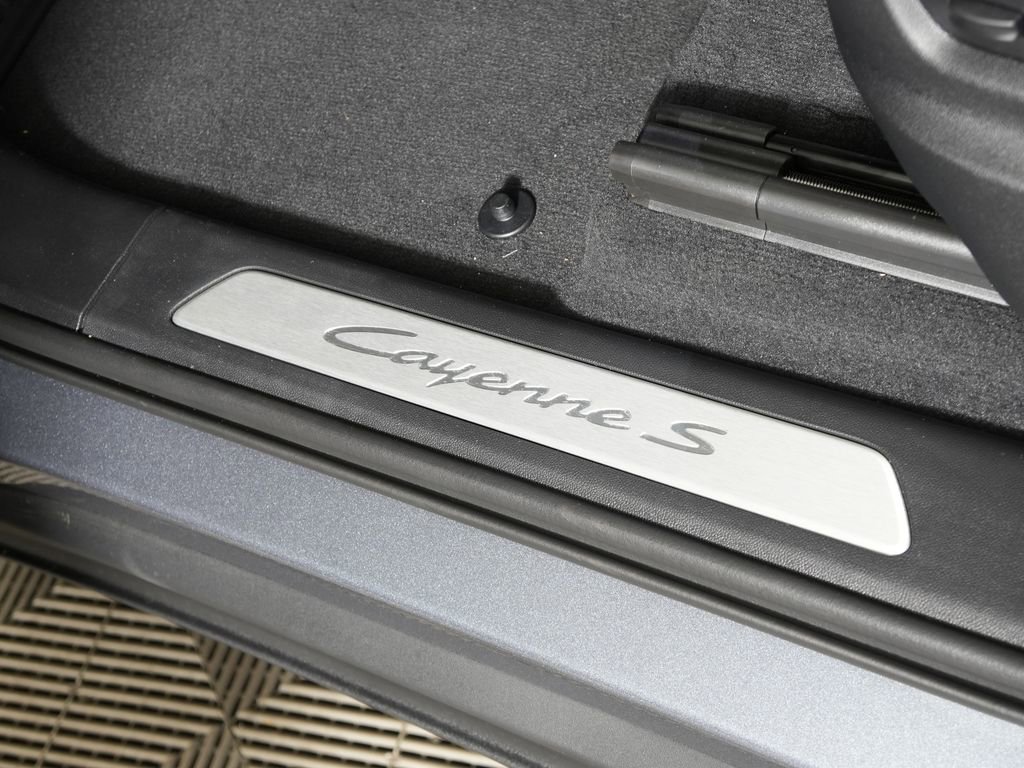 New 2026 Porsche Cayenne S AWD/4WD image 18