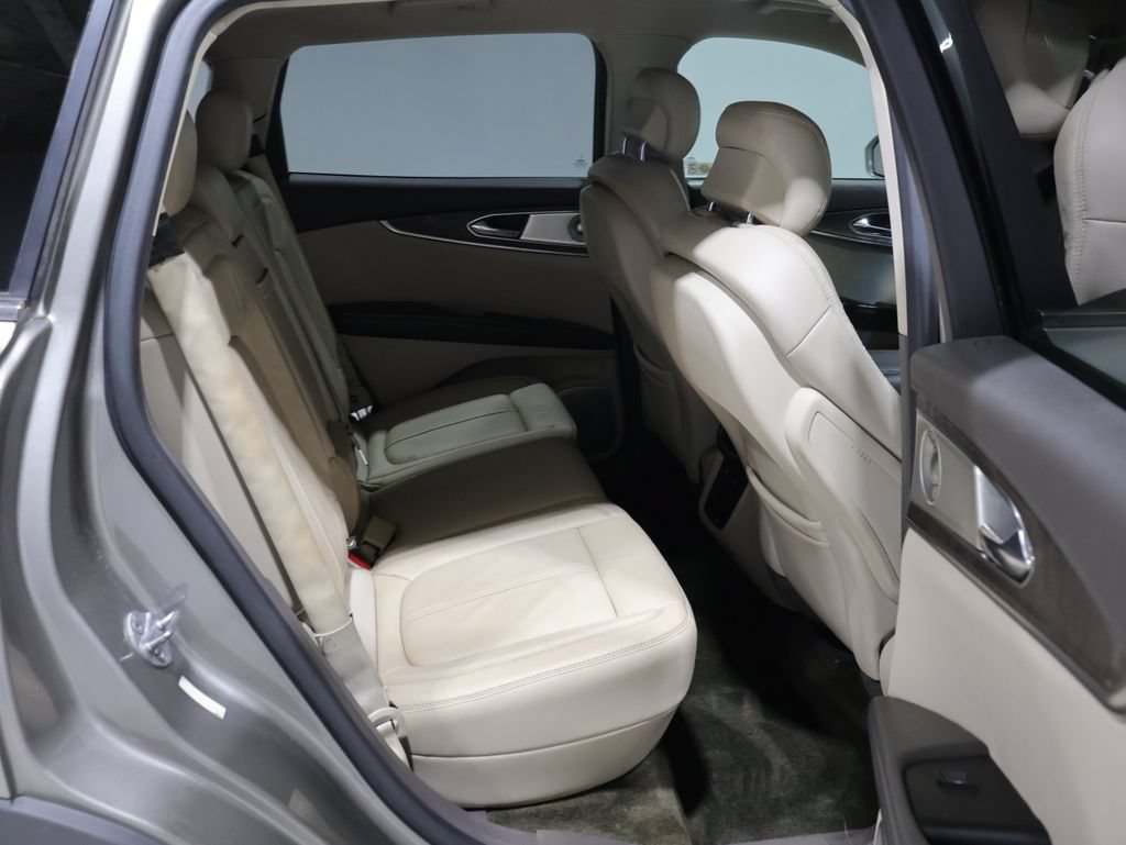 Used 2016 Lincoln MKX Reserve w/ Luxury Package AWD/4WD image 20