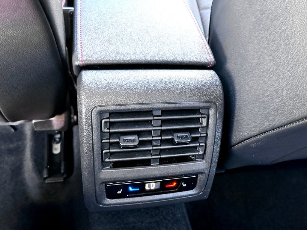 Used 2022 Volkswagen GTI Autobahn FWD image 35