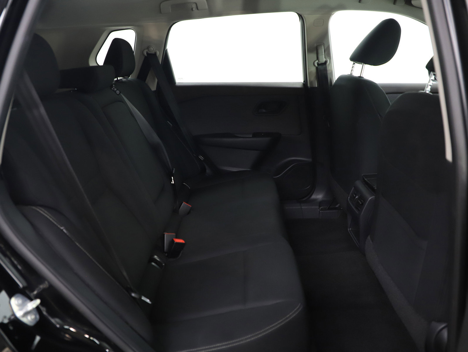 Used 2023 Nissan Rogue S image 12