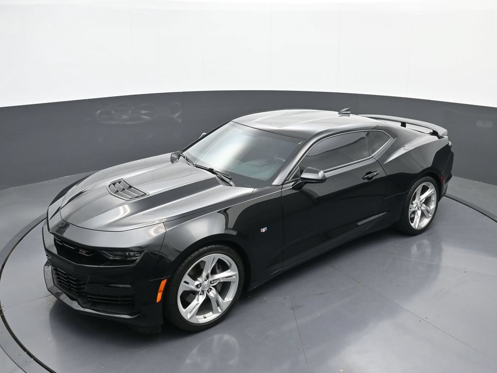 Used 2019 Chevrolet Camaro SS RWD image 29