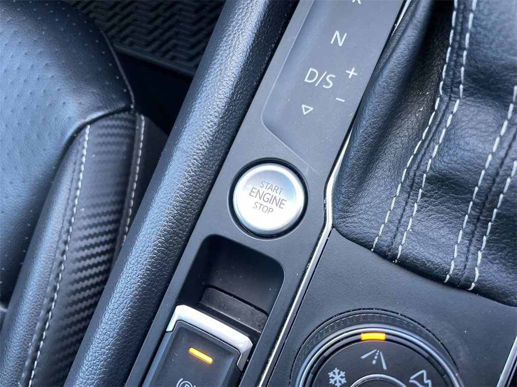 Used 2022 Volkswagen Atlas Cross Sport SE image 26