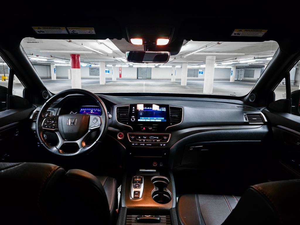 Used 2023 Honda Passport TrailSport image 3