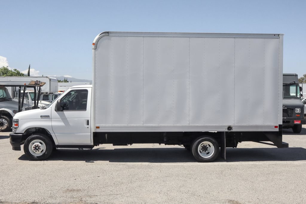 Used 2024 Ford E-450 and Econoline 450 Super Duty w/ Power Windows & Locks Group RWD image 5