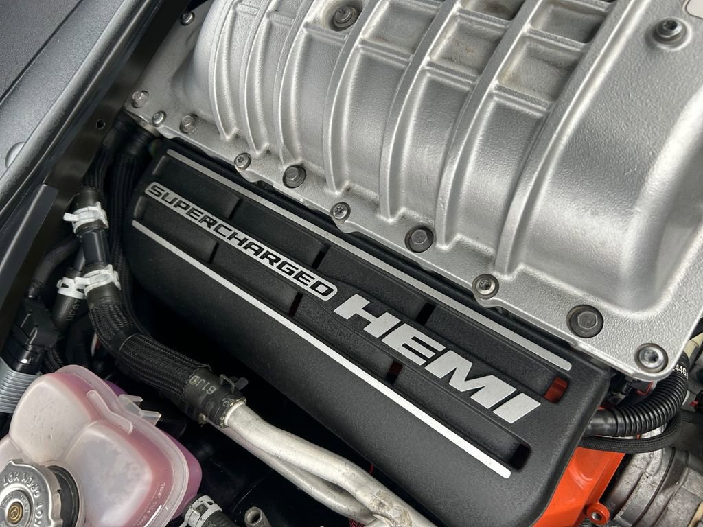 Used 2015 Dodge Challenger SRT Hellcat image 31