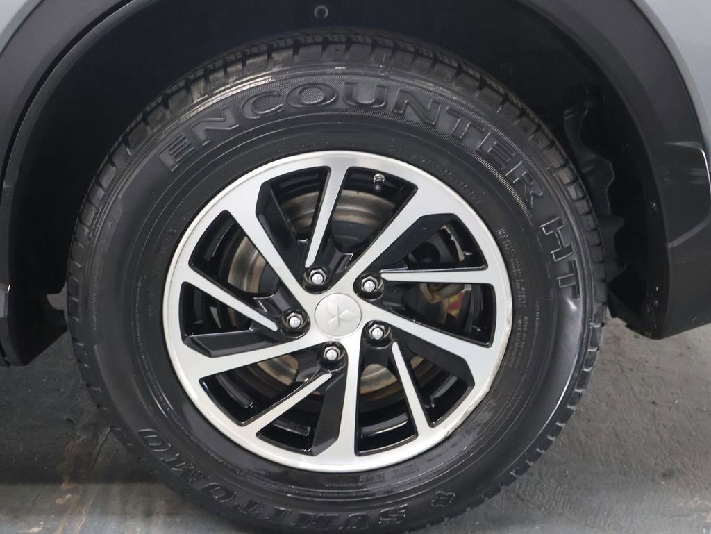 Used 2020 Mitsubishi Eclipse Cross ES image 31