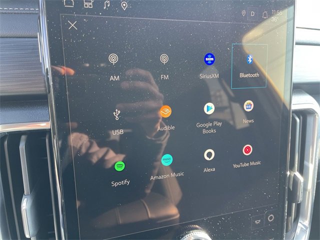 Used 2025 GMC Acadia Elevation image 16