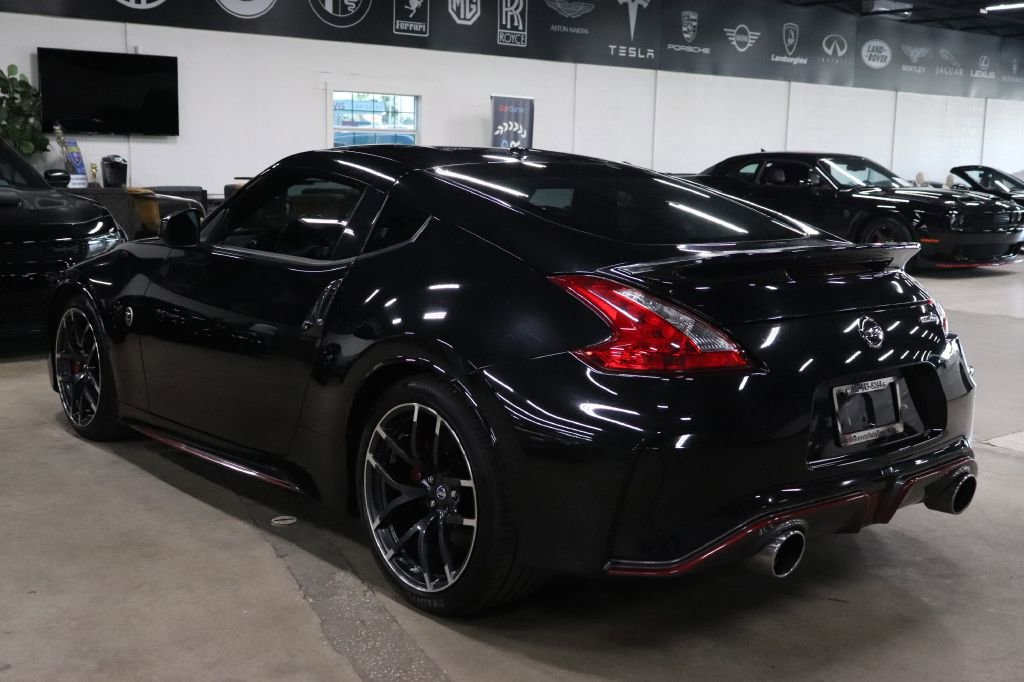 Used 2016 Nissan 370Z NISMO image 3
