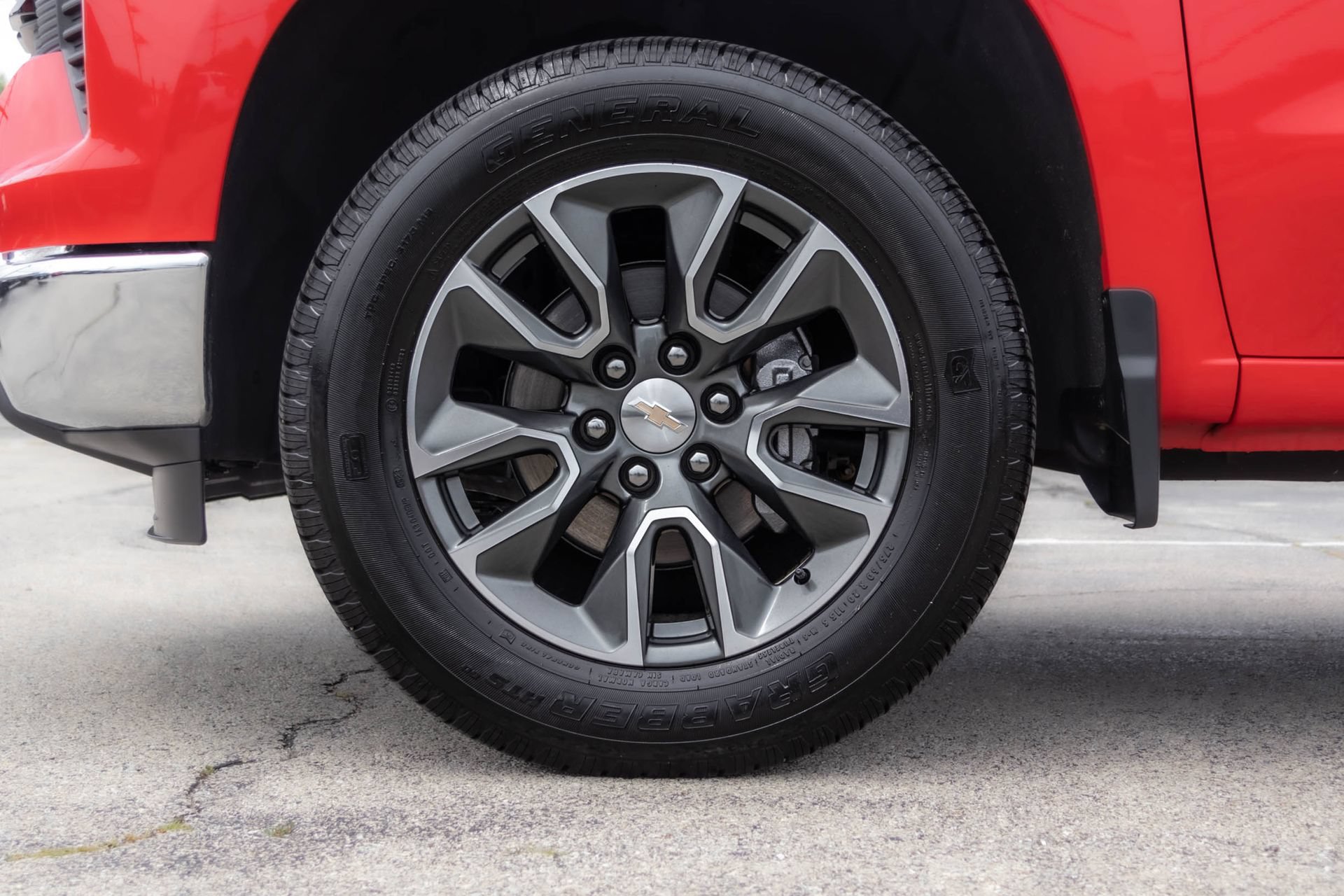 Used 2024 Chevrolet Silverado 1500 LT AWD/4WD image 47