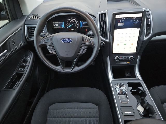 Used 2024 Ford Edge SE w/ Black Appearance Package AWD/4WD image 5
