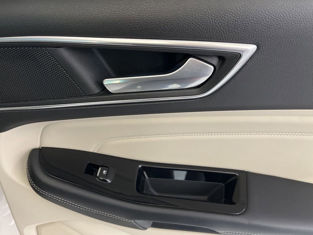 Used 2015 Ford Edge Titanium w/ Equipment Group 302A image 55
