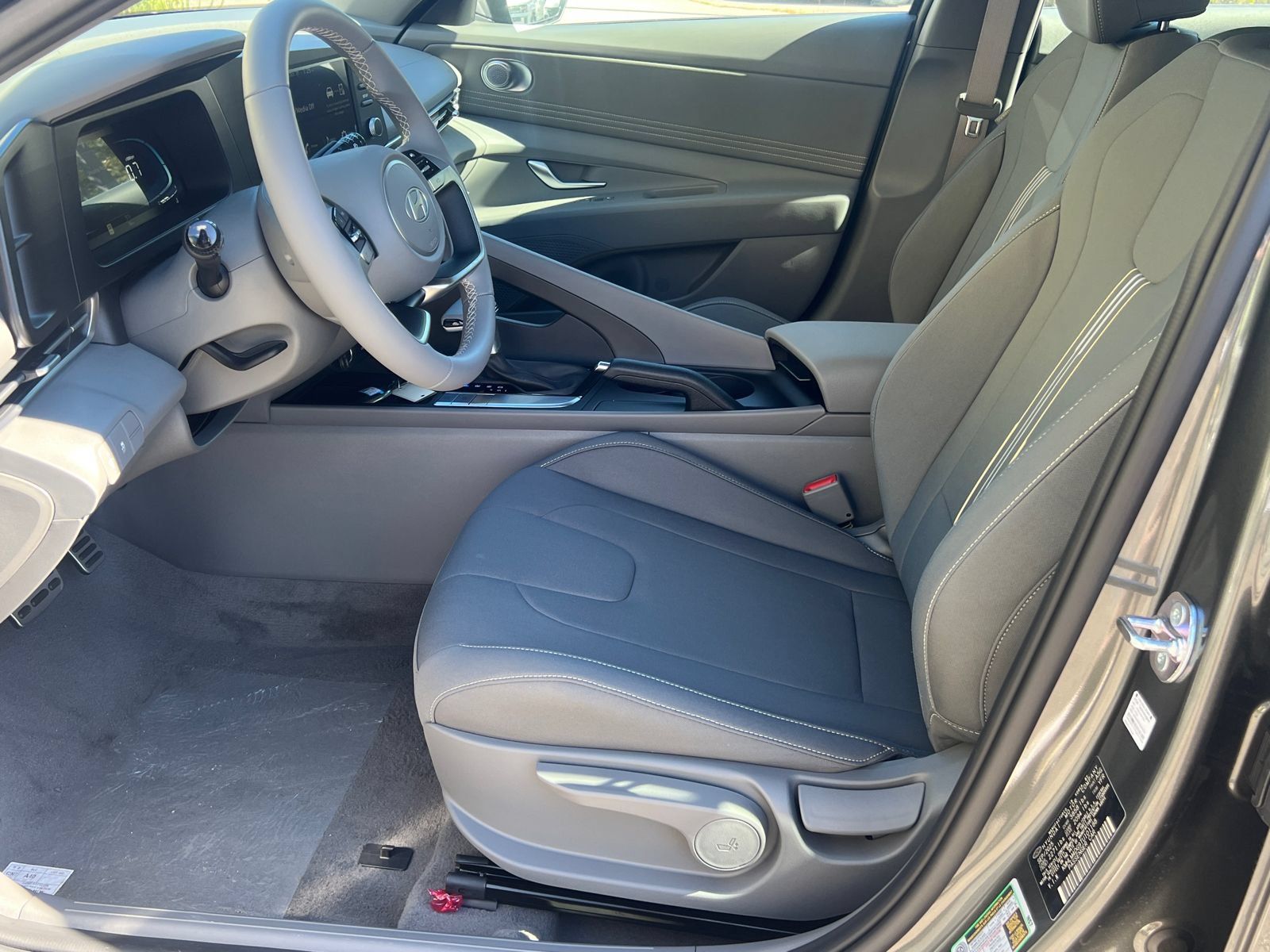 Used 2026 Hyundai Elantra Sport FWD image 9