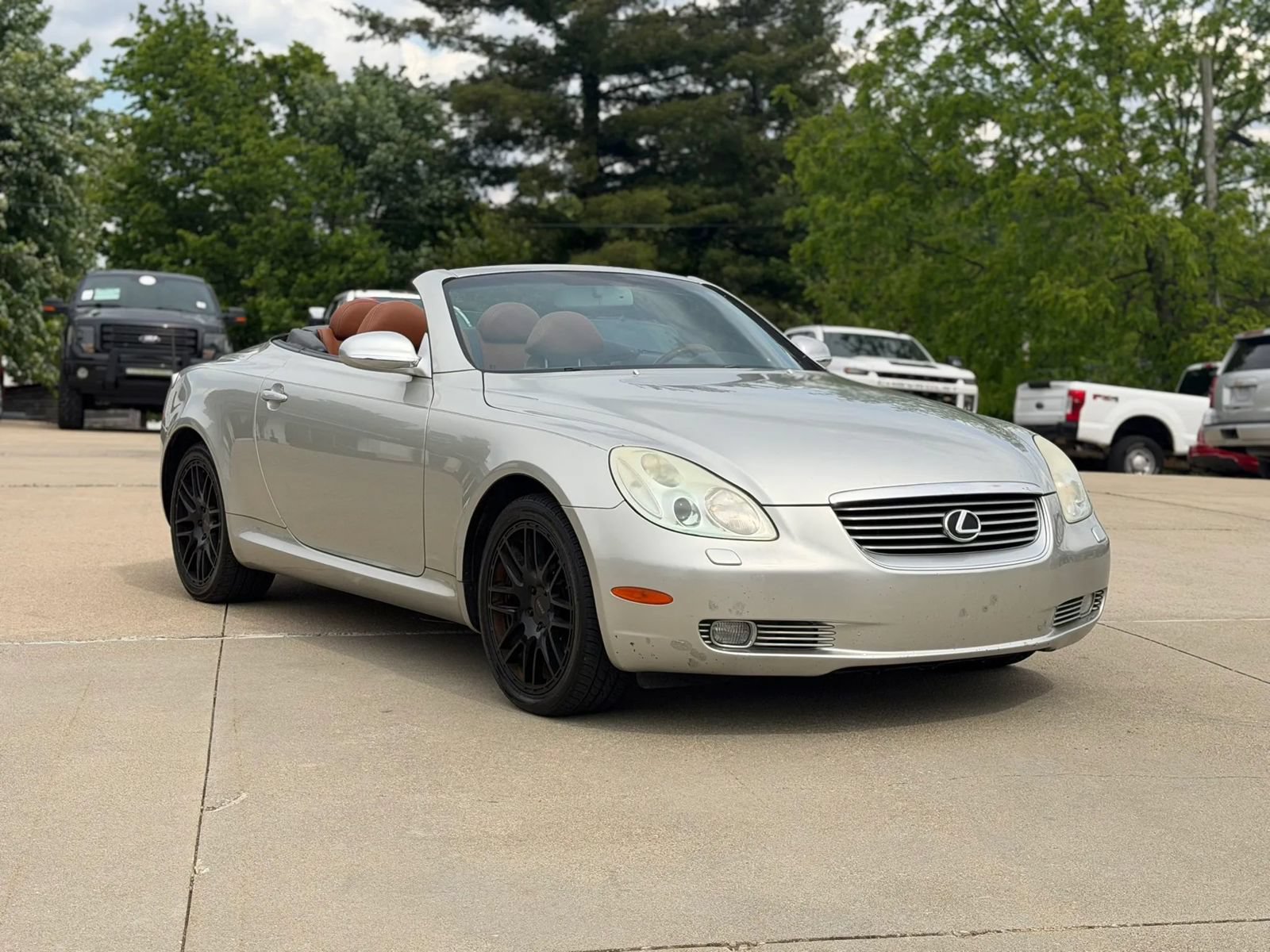 Used 2002 Lexus SC 430 Convertible RWD image 2
