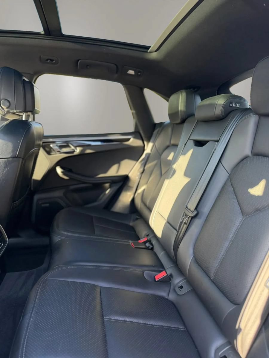 Used 2017 Porsche Macan AWD/4WD image 10