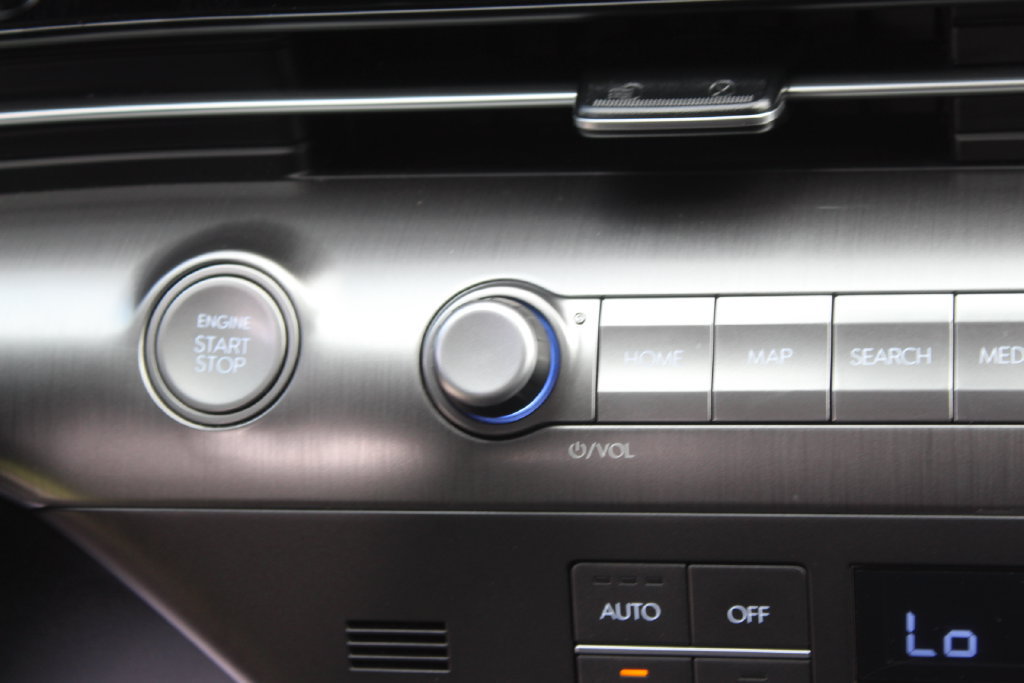 Used 2024 Hyundai Kona SEL FWD image 24