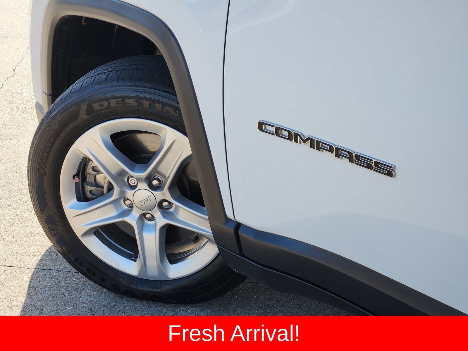 Used 2023 Jeep Compass Sport AWD/4WD image 11