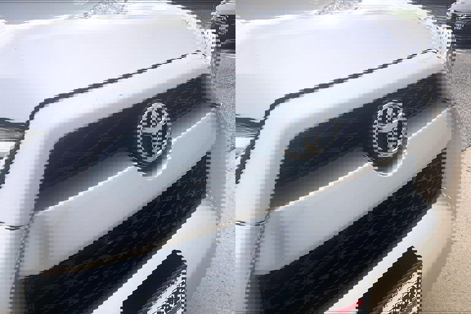 Used 2015 Toyota 4Runner SR5 image 34