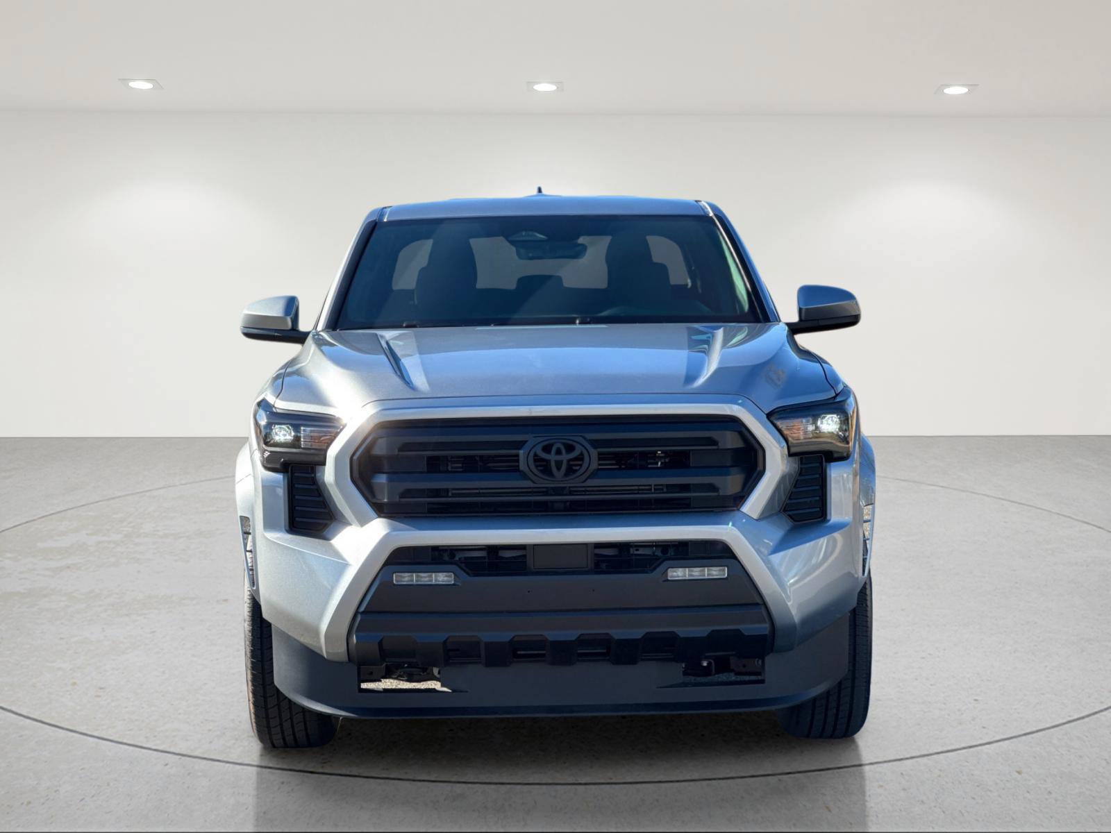 Used 2026 Toyota Tacoma SR5 AWD/4WD image 9