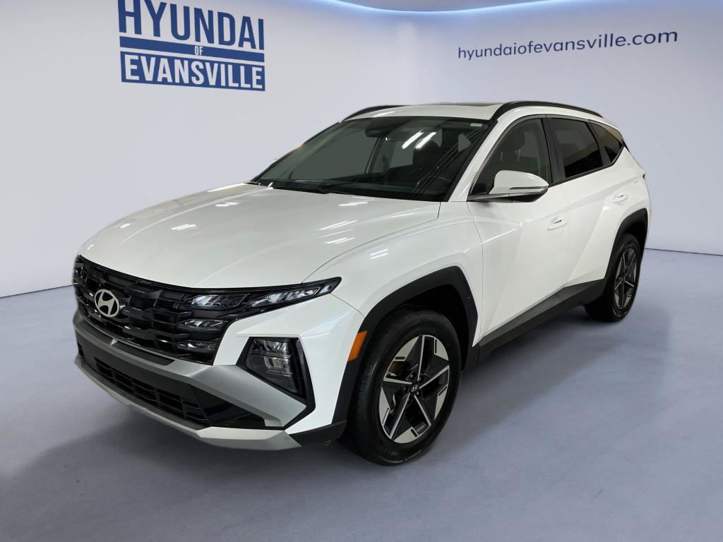Certified 2025 Hyundai Tucson SEL AWD/4WD image 2