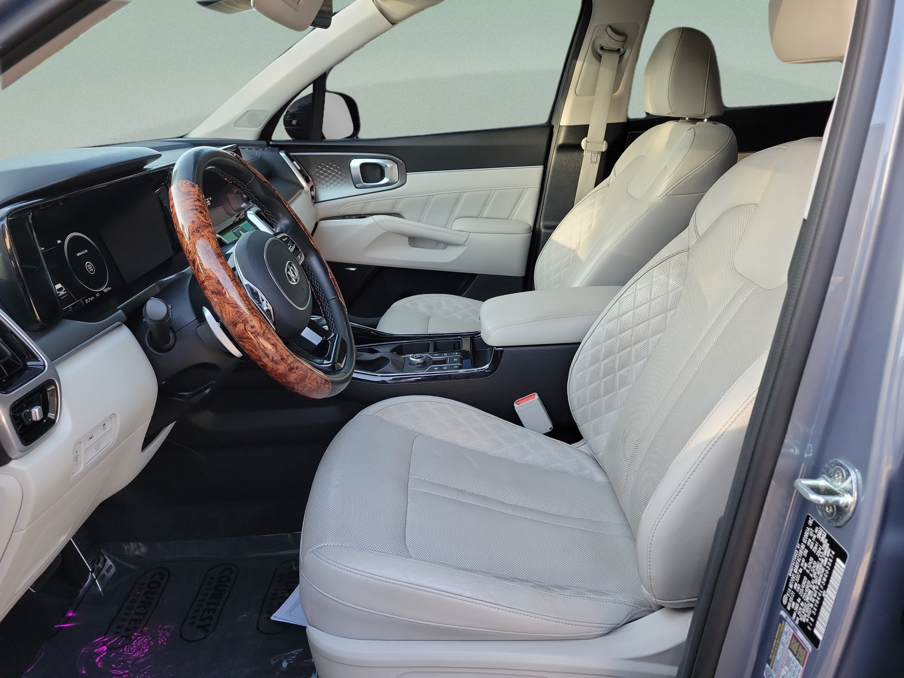Certified 2021 Kia Sorento SX FWD image 16