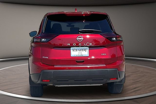 Certified 2026 Nissan Rogue SV AWD/4WD image 4