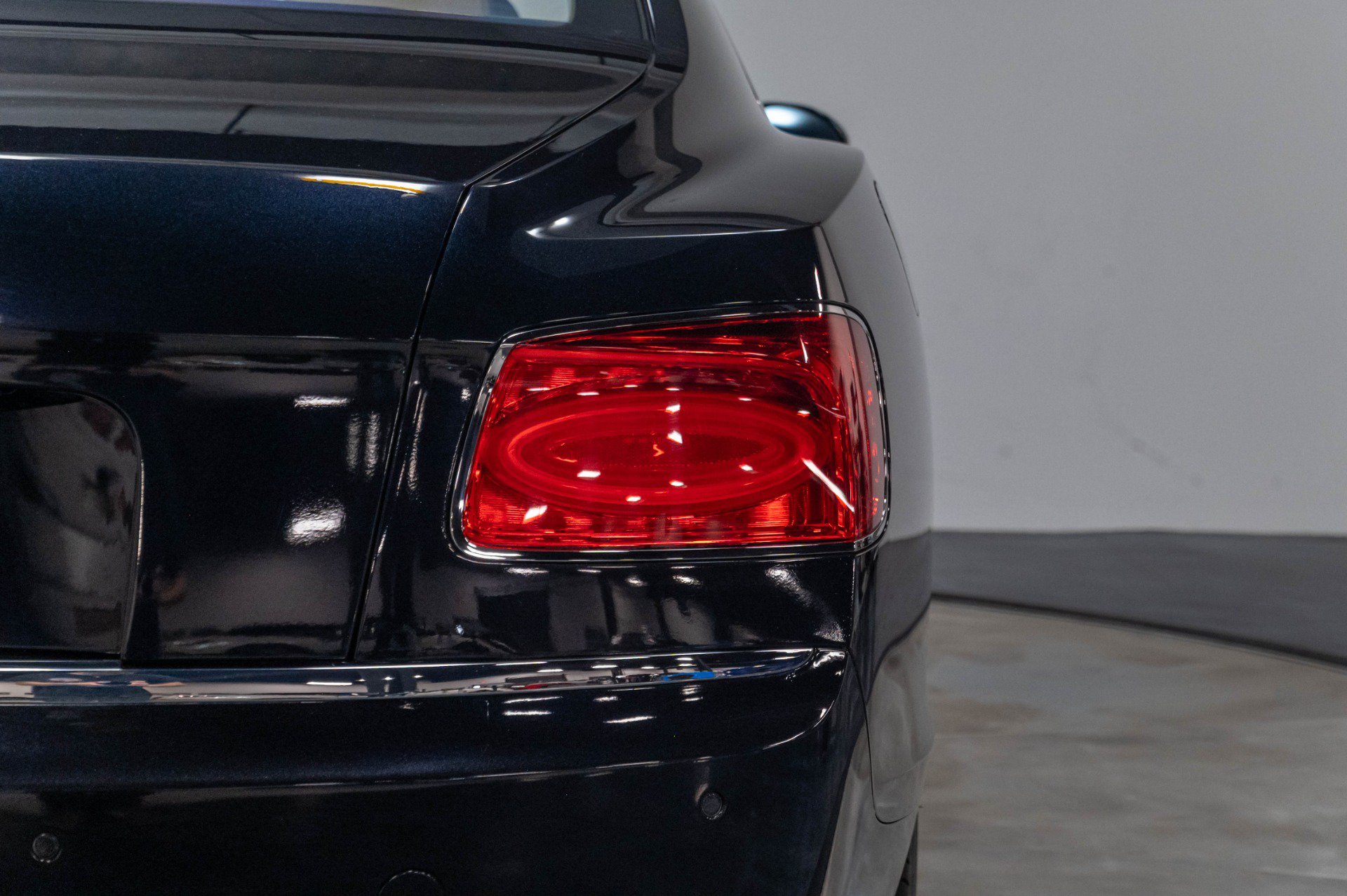 Used 2015 Bentley Flying Spur V8 AWD/4WD image 53