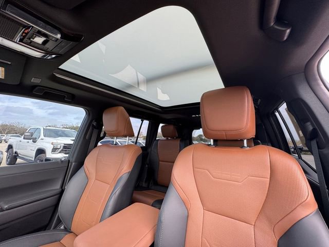 Used 2025 Lexus GX 550 image 28