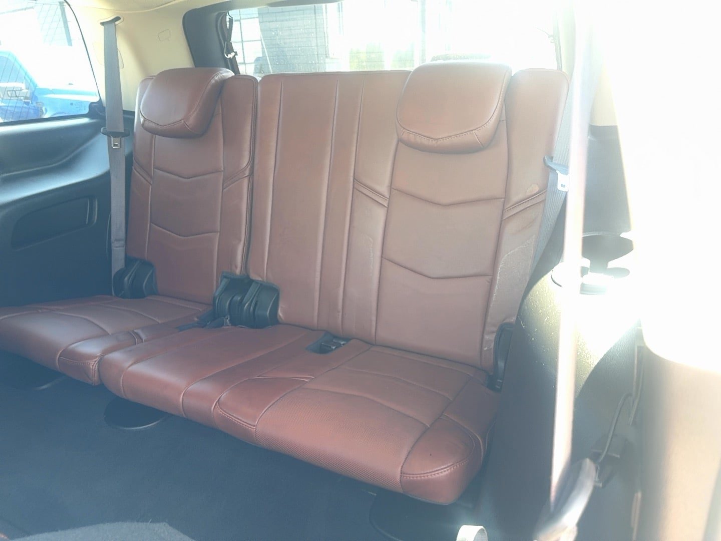Used 2016 Cadillac Escalade Luxury AWD/4WD image 16