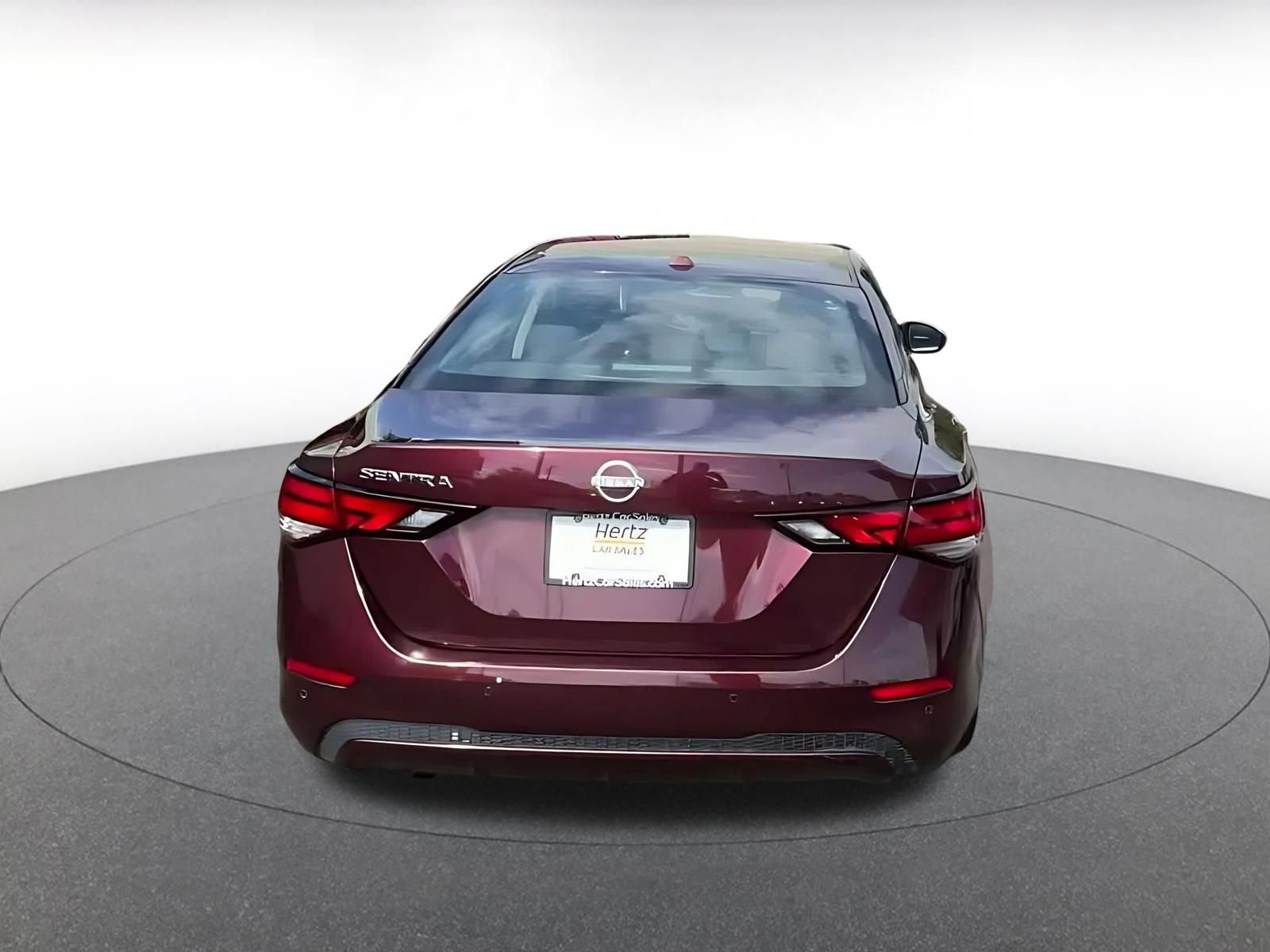 Used 2025 Nissan Sentra SV FWD image 10