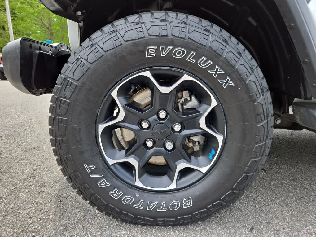 Used 2023 Jeep Wrangler Unlimited Rubicon 4xe w/ Cold Weather Group AWD/4WD image 10