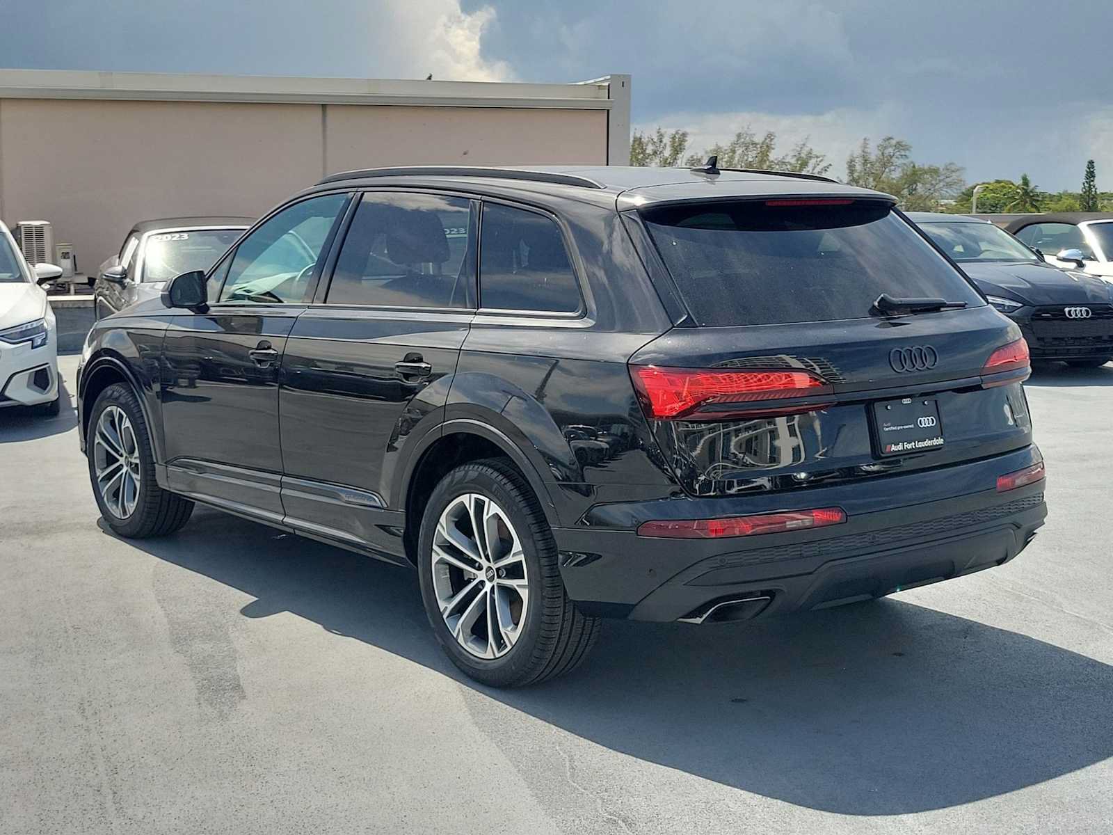 Certified 2026 Audi Q7 3.0T Premium w/ Convenience Plus Package AWD/4WD image 4