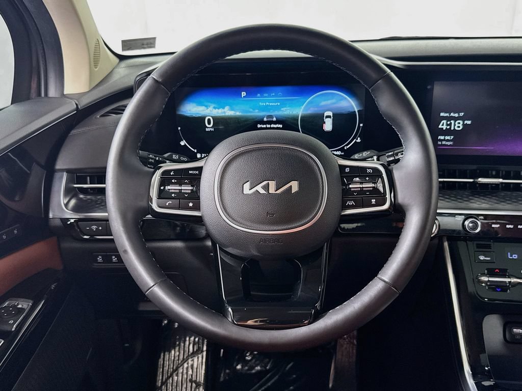 Used 2022 Kia Carnival SX Prestige FWD image 11
