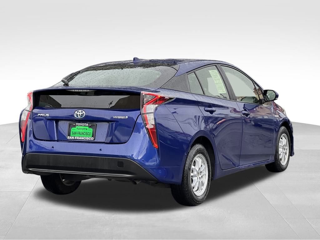 Certified 2018 Toyota Prius Three image 5