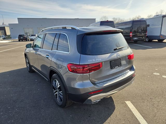 New 2026 Mercedes-Benz GLB 250 4MATIC image 5