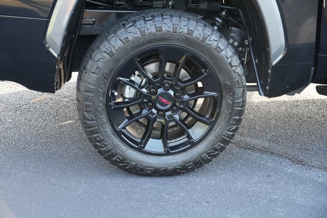 Used 2023 Toyota Tundra Limited w/ Power Package AWD/4WD image 9